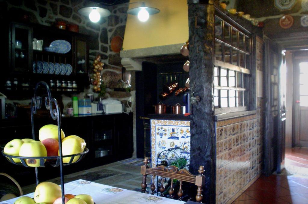 Casa Do Meio Do Povo - Turismo De Habitacao Chaves Bagian luar foto